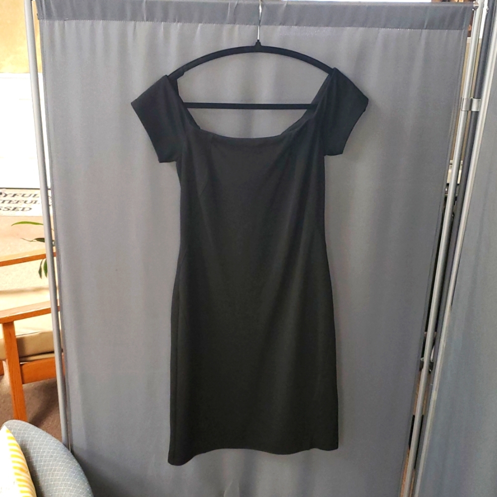Halston black cap sleeves dress
